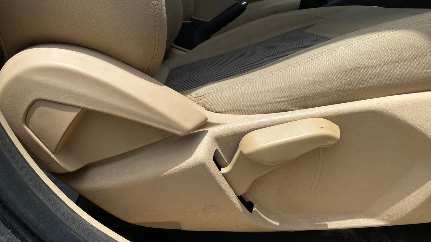 2019 Ford Figo Aspire TREND 1.2 PETROL, Petrol, Manual, 47,954 km, Driver Side Adjustment Panel