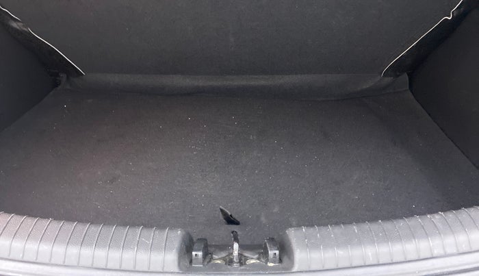2014 Hyundai Grand i10 ASTA AT 1.2 KAPPA VTVT, Petrol, Automatic, 22,890 km, Boot Inside