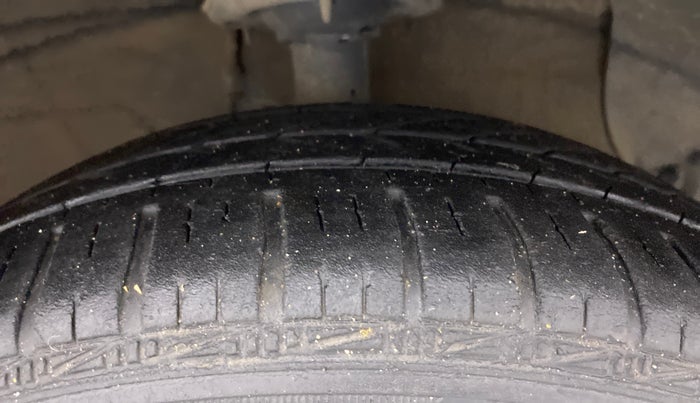 2014 Hyundai Grand i10 ASTA AT 1.2 KAPPA VTVT, Petrol, Automatic, 22,890 km, Right Front Tyre Tread