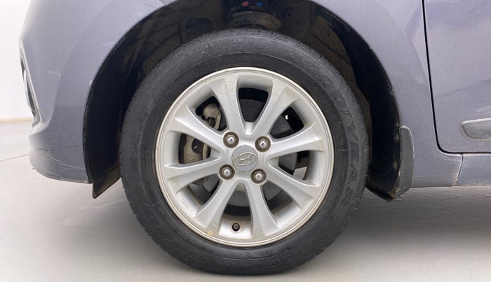 2014 Hyundai Grand i10 ASTA AT 1.2 KAPPA VTVT, Petrol, Automatic, 22,890 km, Left Front Wheel