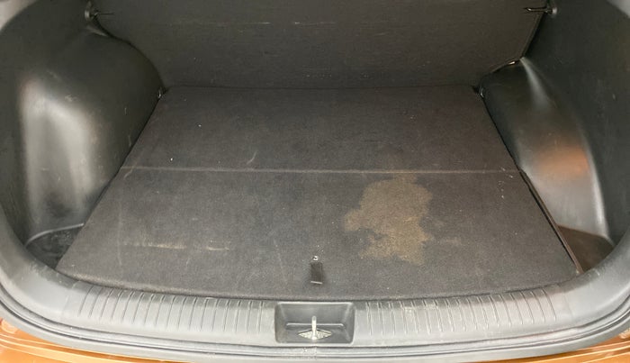 2017 Hyundai Creta 1.6 SX CRDI, Diesel, Manual, 70,608 km, Boot Inside