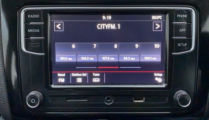 2017 Volkswagen Polo GT TSI 1.2 PETROL AT, Petrol, Automatic, 42,931 km, Infotainment System