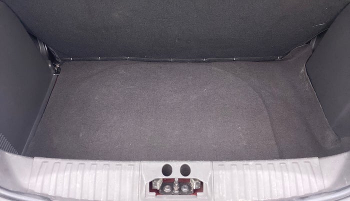 2017 Ford New Figo 1.2 TITANIUM, Petrol, Manual, 39,444 km, Boot Inside View