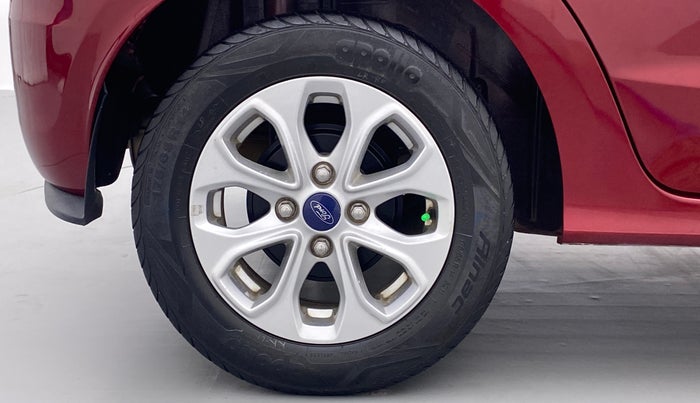 2017 Ford New Figo 1.2 TITANIUM, Petrol, Manual, 39,444 km, Right Rear Wheel