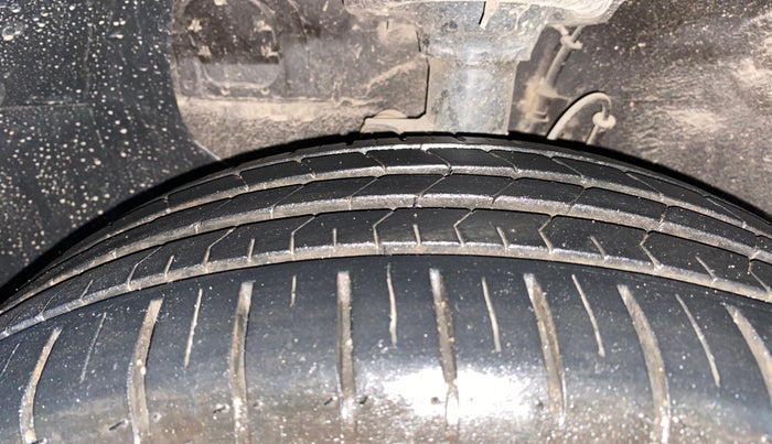 2016 Hyundai i20 Active 1.2 S, Petrol, Manual, 1,08,259 km, Left Front Tyre Tread