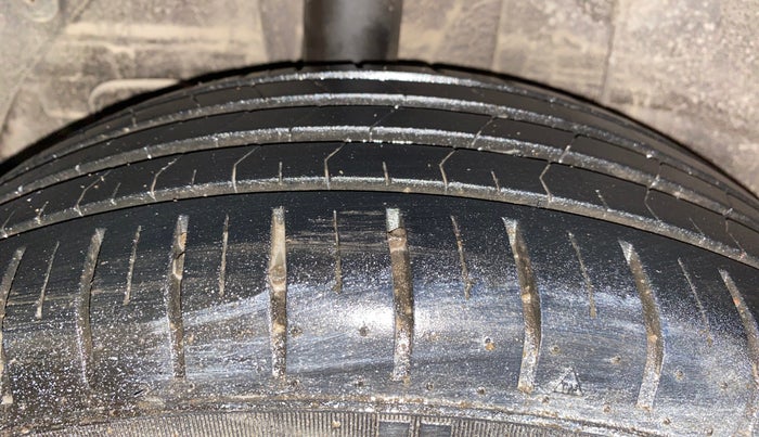 2016 Hyundai i20 Active 1.2 S, Petrol, Manual, 1,08,259 km, Right Rear Tyre Tread