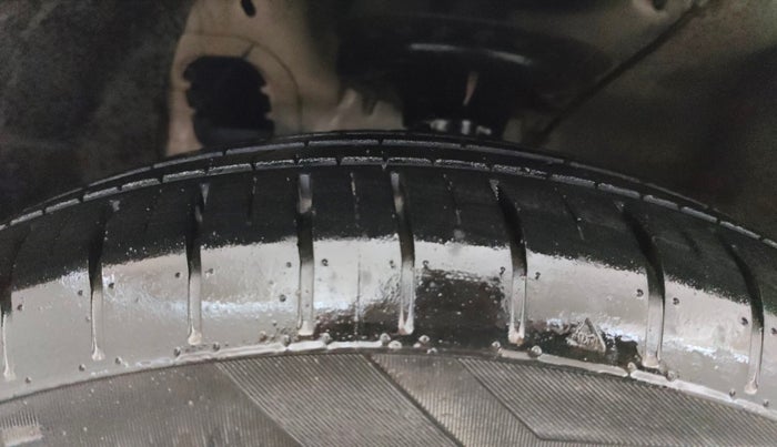 2020 Hyundai Elite i20 SPORTZ PLUS 1.2, Petrol, Manual, 77,387 km, Left Front Tyre Tread