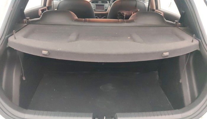 2020 Hyundai Elite i20 SPORTZ PLUS 1.2, Petrol, Manual, 77,387 km, Boot Inside