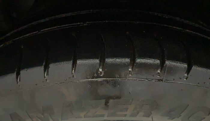 2022 Hyundai GRAND I10 NIOS SPORTZ 1.2 KAPPA VTVT CNG, CNG, Manual, 86,671 km, Left Front Tyre Tread