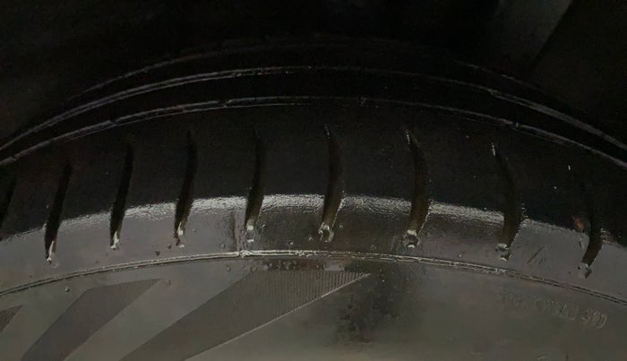 2022 Hyundai GRAND I10 NIOS SPORTZ 1.2 KAPPA VTVT CNG, CNG, Manual, 86,671 km, Left Rear Tyre Tread