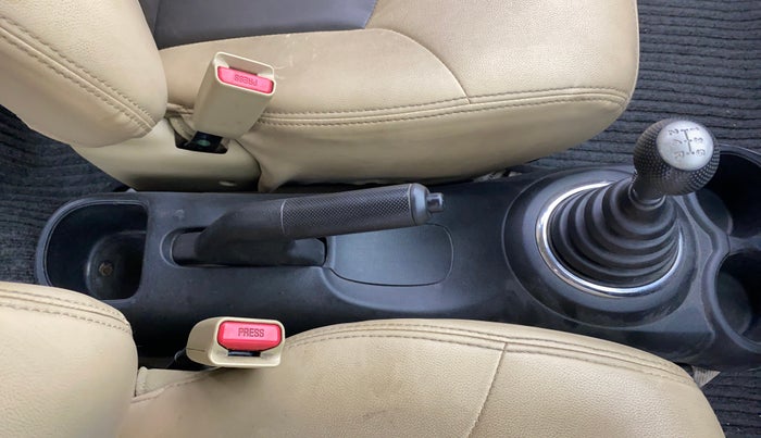 2013 Honda Brio S MT, Petrol, Manual, 44,214 km, Gear Lever
