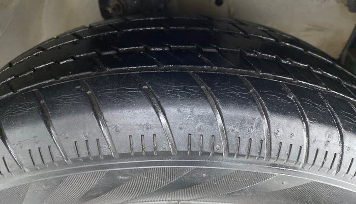 2018 Maruti Celerio VXI d, Petrol, Manual, 31,324 km, Right Front Tyre Tread