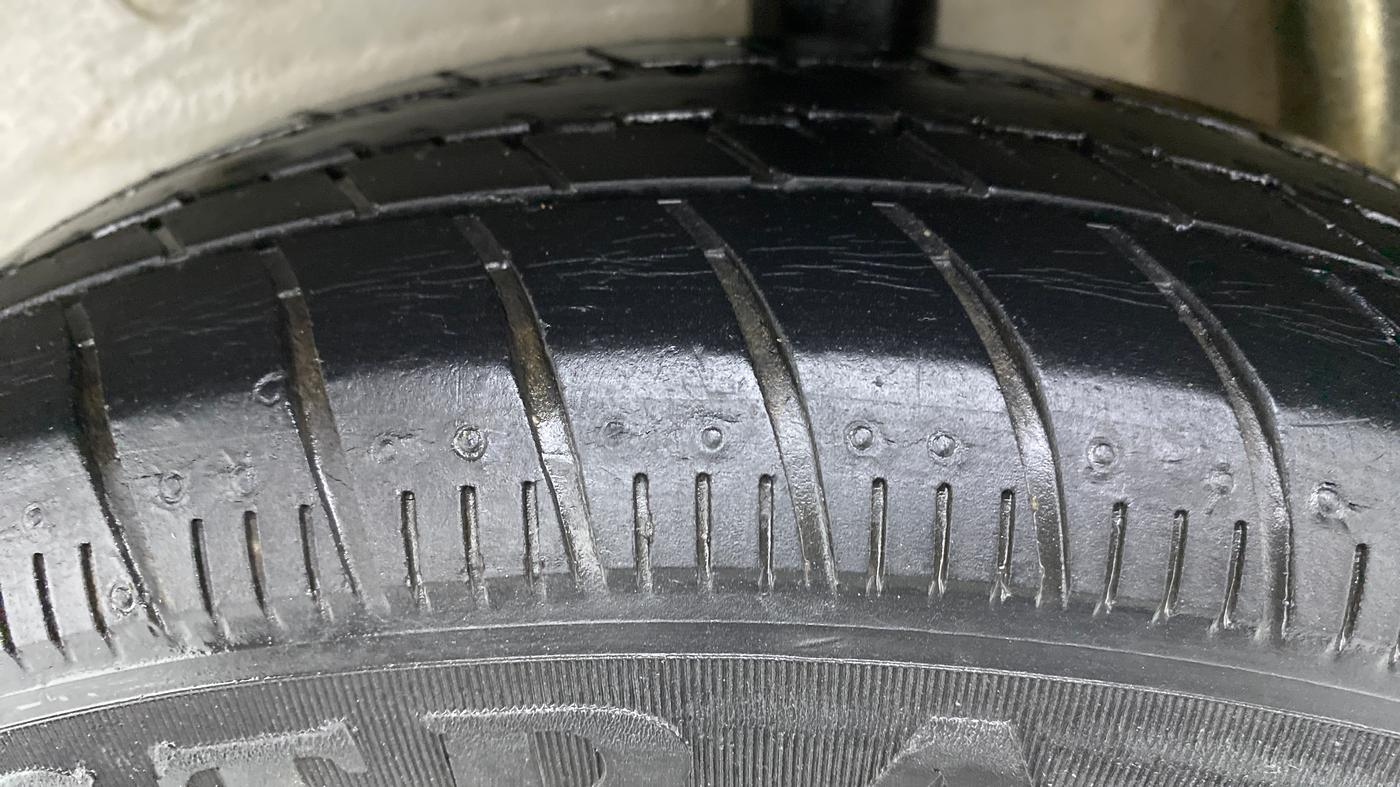 2018 Maruti Celerio VXI d, Petrol, Manual, 31,324 km, Left Rear Tyre Tread