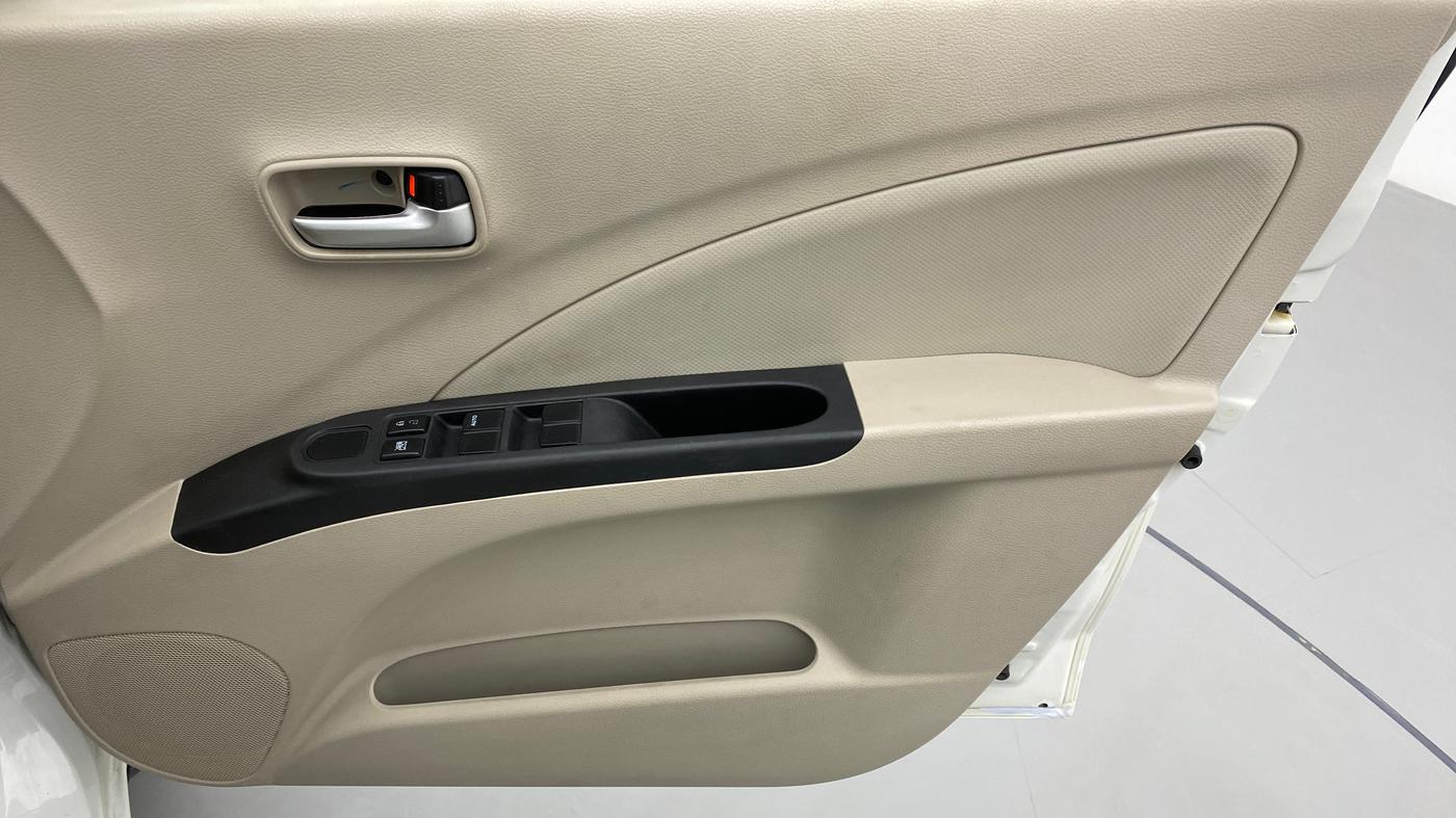 2018 Maruti Celerio VXI d, Petrol, Manual, 31,324 km, Driver Side Door Panels Control