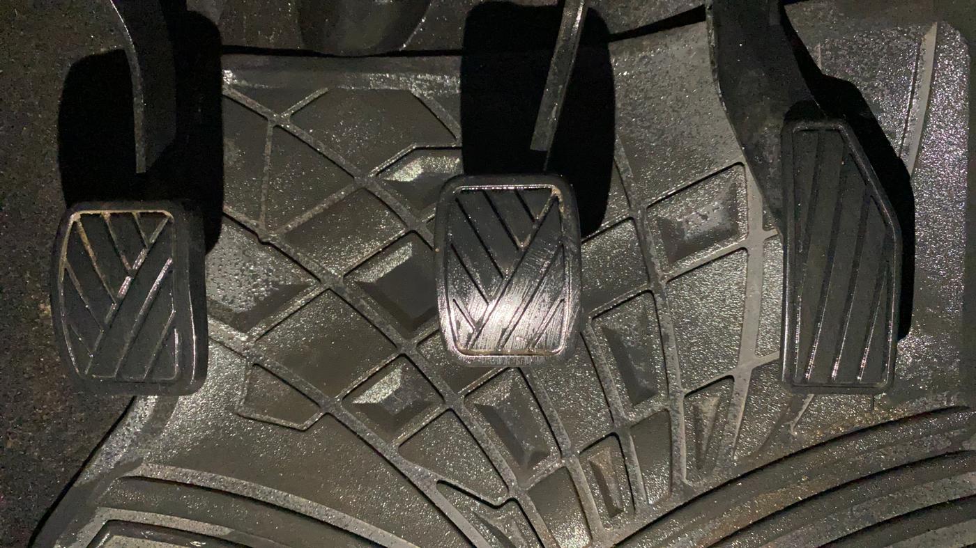 2019 Maruti IGNIS DELTA 1.2, Petrol, Manual, 24,201 km, Pedals