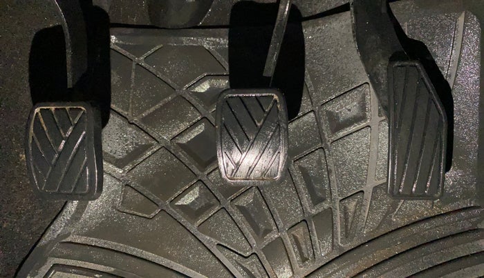 2019 Maruti IGNIS DELTA 1.2, Petrol, Manual, 24,201 km, Pedals