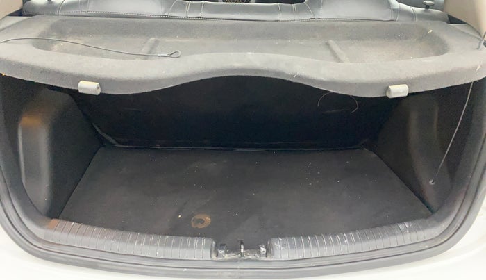 2014 Hyundai Grand i10 MAGNA 1.2 KAPPA VTVT, Petrol, Manual, 70,638 km, Boot Inside