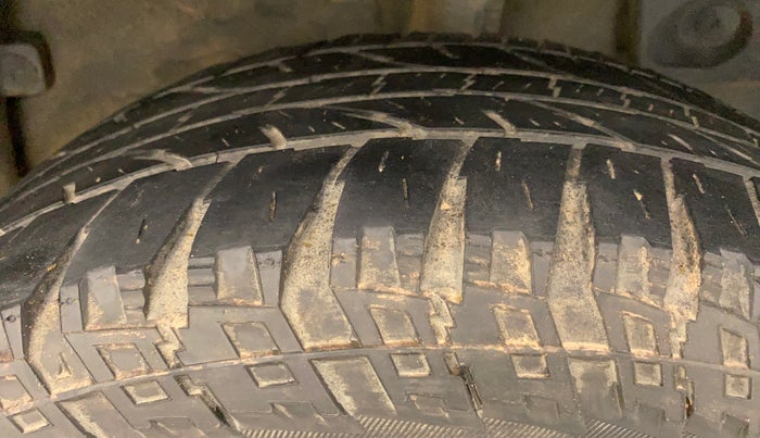 2015 Renault Duster 85 PS RXL DIESEL, Diesel, Manual, 83,248 km, Left Rear Tyre Tread