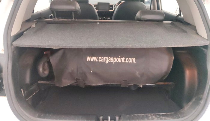 2021 Hyundai VENUE SX 1.0 (O) TURBO IMT, CNG, Manual, 67,305 km, Boot Inside