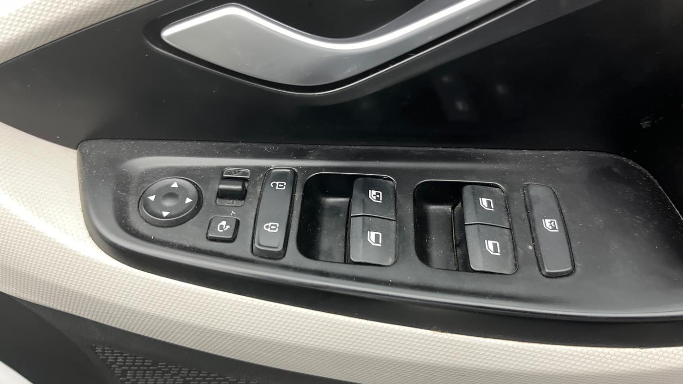 2021 Hyundai Creta SX 1.5 PETROL, Petrol, Manual, 37,932 km, Driver Side Door Panels Control