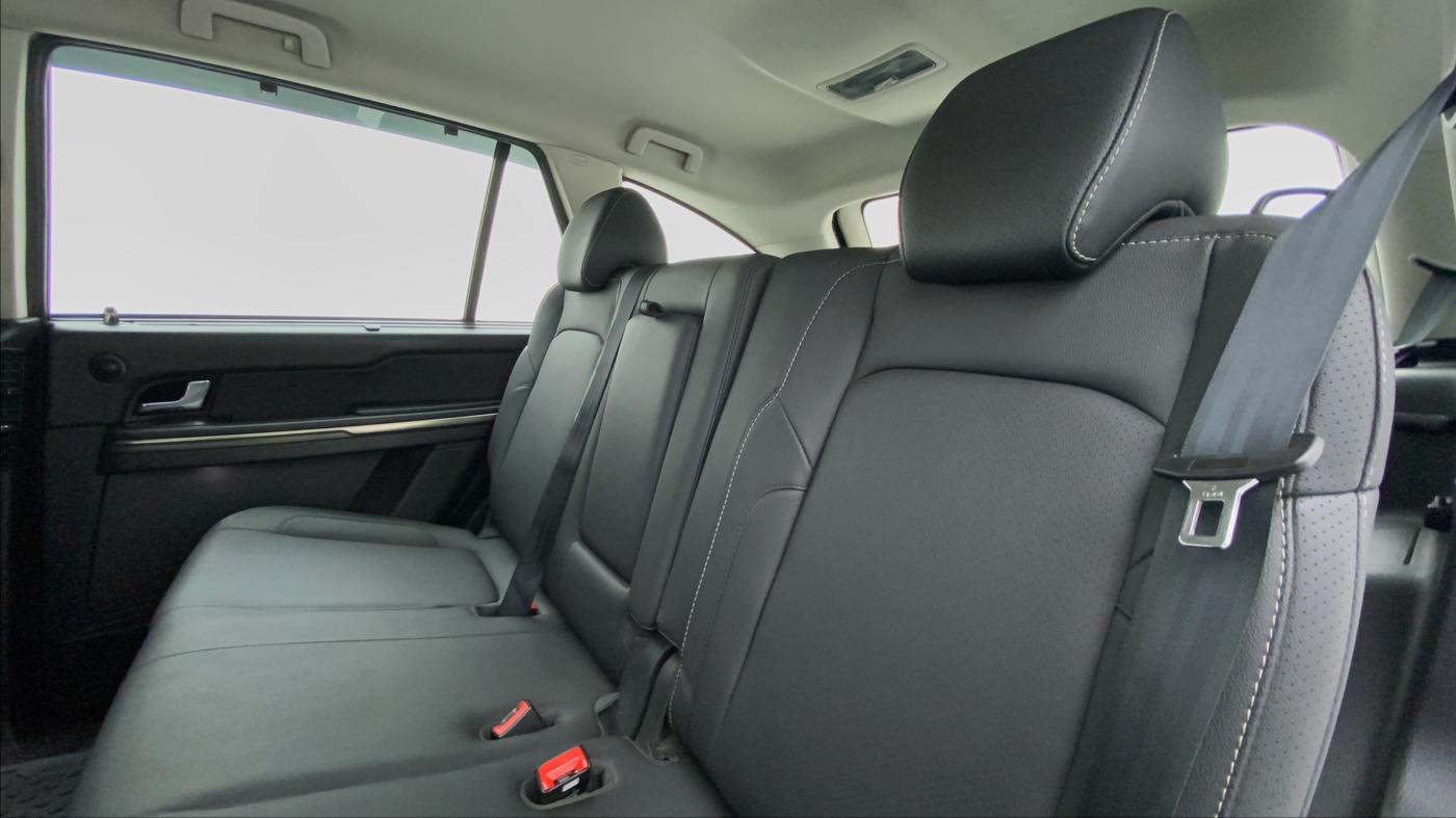 2018 Tata Hexa Varicor 400 XT, Diesel, Manual, 90,594 km, Right Side Rear Door Cabin