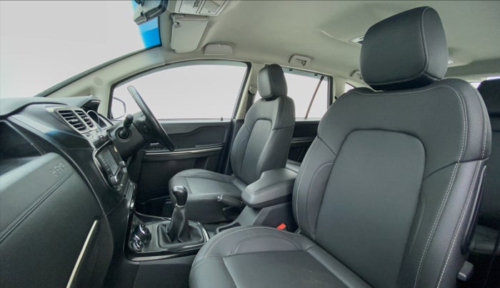 2018 Tata Hexa Varicor 400 XT, Diesel, Manual, 90,594 km, Right Side Front Door Cabin