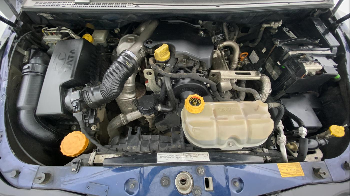 2018 Tata Hexa Varicor 400 XT, Diesel, Manual, 90,594 km, Open Bonet
