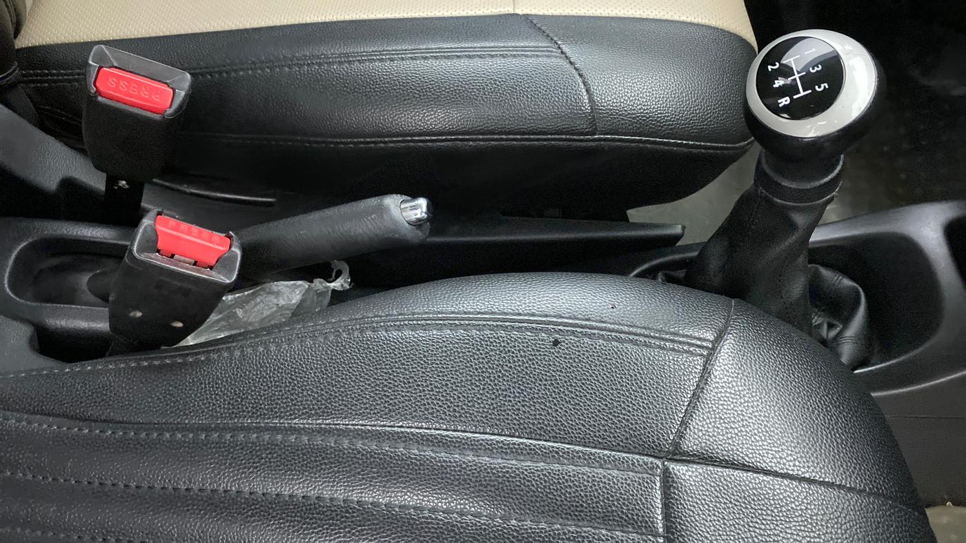 2018 Maruti Wagon R 1.0 VXI, Petrol, Manual, 47,906 km, Gear Lever
