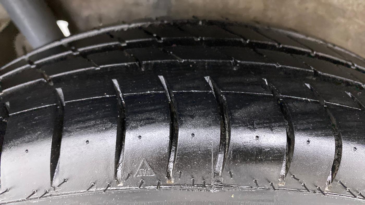 2018 Maruti Wagon R 1.0 VXI, Petrol, Manual, 47,906 km, Right Rear Tyre Tread