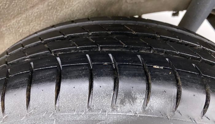 2018 Maruti Wagon R 1.0 VXI, Petrol, Manual, 47,906 km, Left Rear Tyre Tread