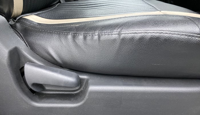 2018 Maruti Wagon R 1.0 VXI, Petrol, Manual, 47,906 km, Driver Side Adjustment Panel