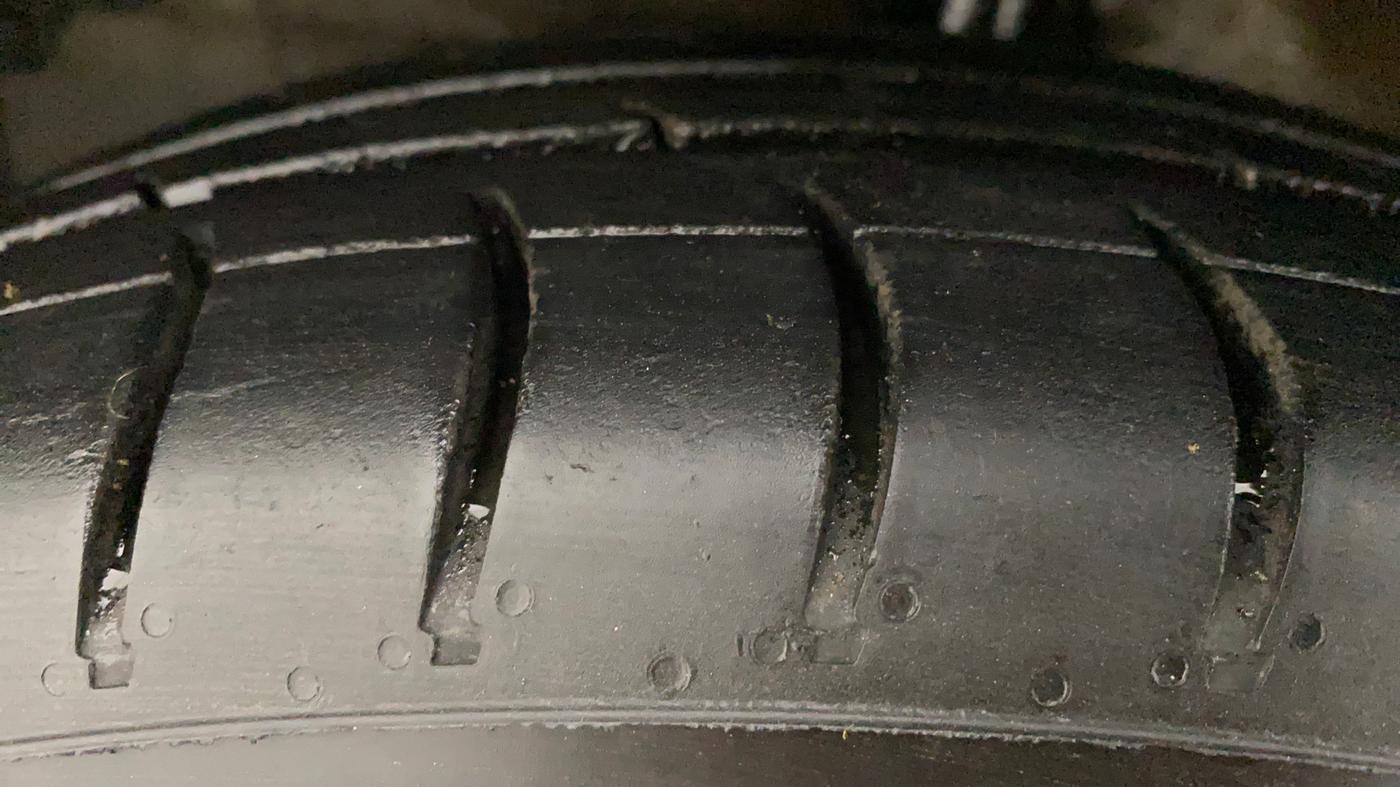 2018 Maruti Celerio ZXI (O), Petrol, Manual, 63,263 km, Left Front Tyre Tread