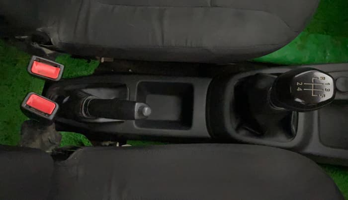 2015 Renault Kwid RXE, Petrol, Manual, 33,805 km, Gear Lever