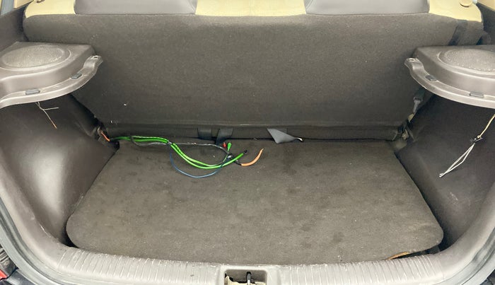 2010 Hyundai Santro Xing GLS, Petrol, Manual, 62,572 km, Dicky (Boot door) - Parcel tray missing