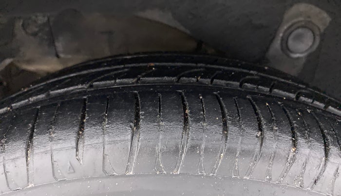 2010 Hyundai Santro Xing GLS, Petrol, Manual, 62,572 km, Right Rear Tyre Tread