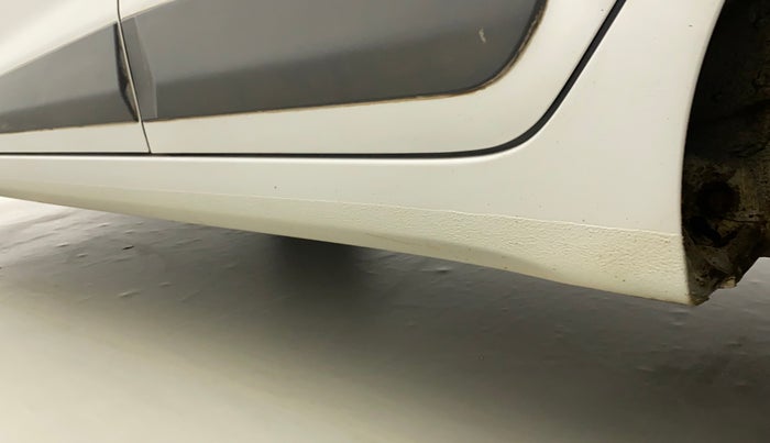 2015 Hyundai Xcent S (O) 1.2, Petrol, Manual, 39,442 km, Left running board - Slight discoloration