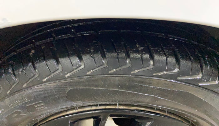 2019 Datsun Go A, Petrol, Manual, 35,801 km, Right Front Tyre Tread