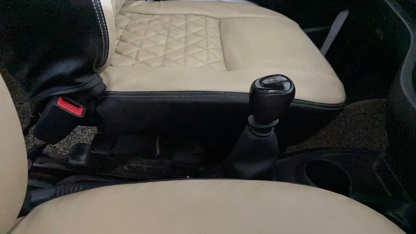 2019 Datsun Go A, Petrol, Manual, 35,887 km, Gear Lever