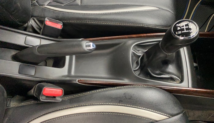 2018 Maruti Baleno DELTA PETROL 1.2, Petrol, Manual, 21,068 km, Gear Lever