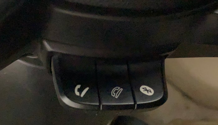 2017 Maruti Dzire VXI, Petrol, Manual, 53,668 km, Steering wheel - Phone control not functional