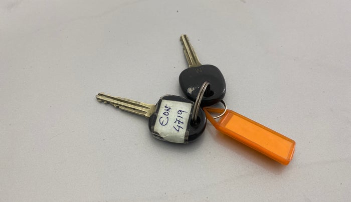 2014 Hyundai Eon MAGNA +, Petrol, Manual, 29,824 km, Key Close Up