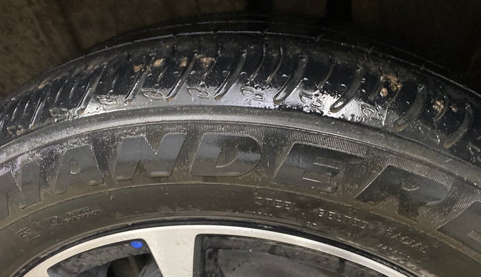 2023 Maruti XL6 ZETA CNG, CNG, Manual, 64,935 km, Left Rear Tyre Tread