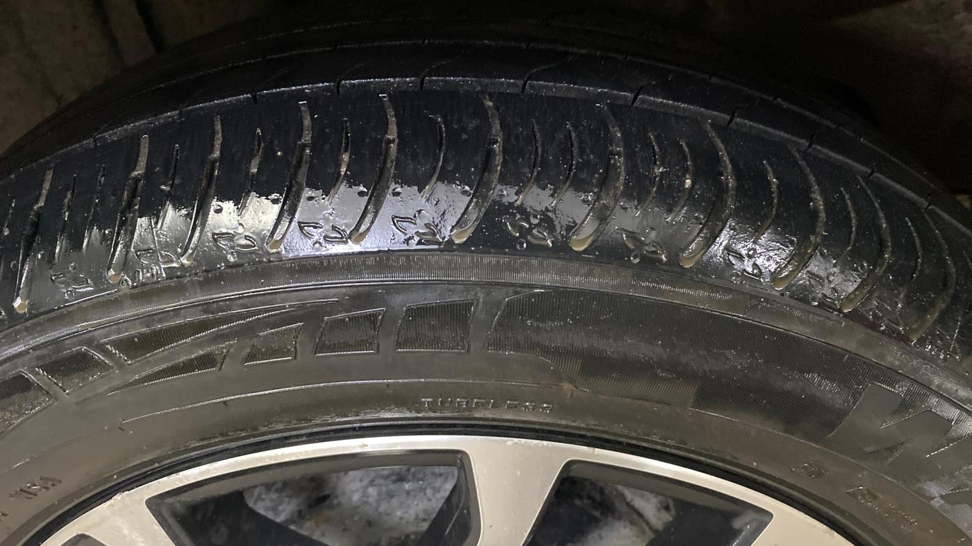 2023 Maruti XL6 ZETA CNG, CNG, Manual, 64,935 km, Right Rear Tyre Tread