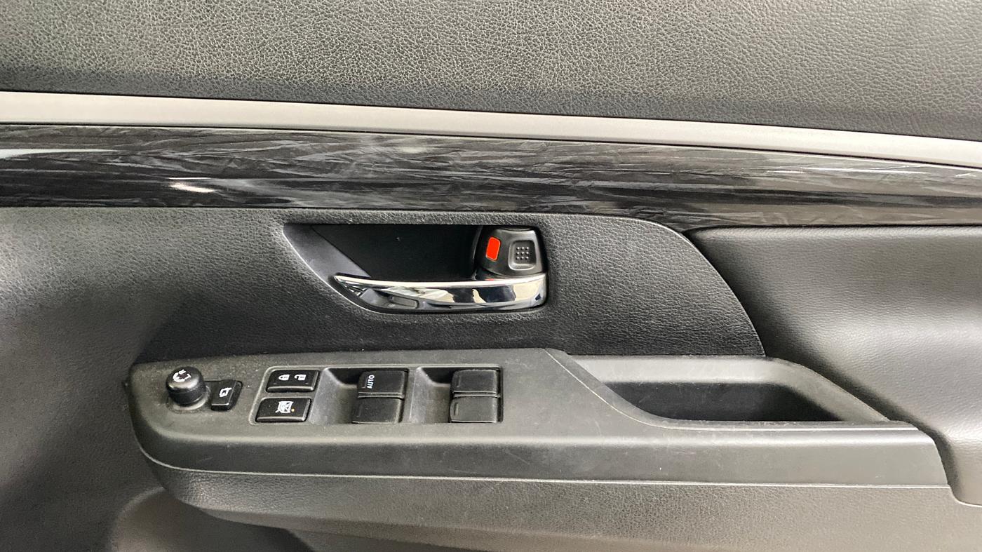 2023 Maruti XL6 ZETA CNG, CNG, Manual, 64,935 km, Driver Side Door Panels Control