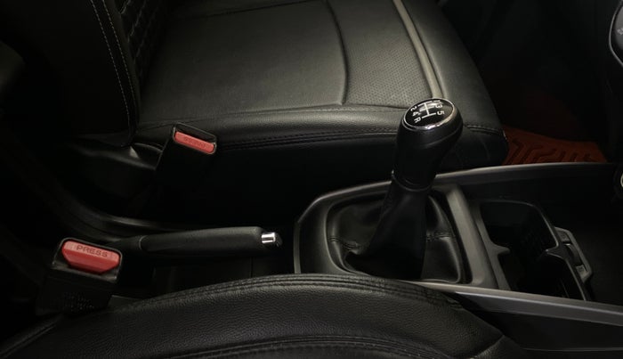 2023 Maruti XL6 ZETA CNG, CNG, Manual, 64,935 km, Gear Lever