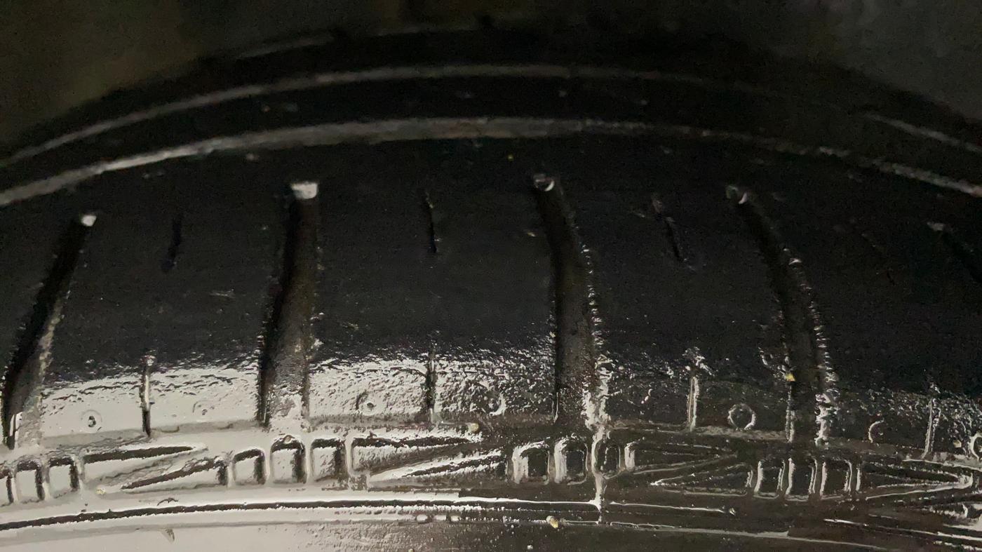 2013 Toyota Etios G, Petrol, Manual, 91,297 km, Right Front Tyre Tread