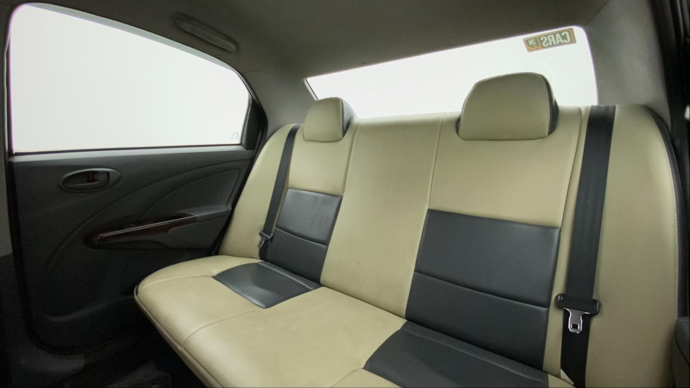 2013 Toyota Etios G, Petrol, Manual, 91,297 km, Right Side Rear Door Cabin