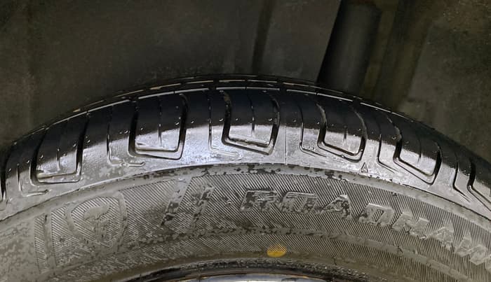 2018 Maruti Ertiga VXI CNG, CNG, Manual, 38,882 km, Left Rear Tyre Tread