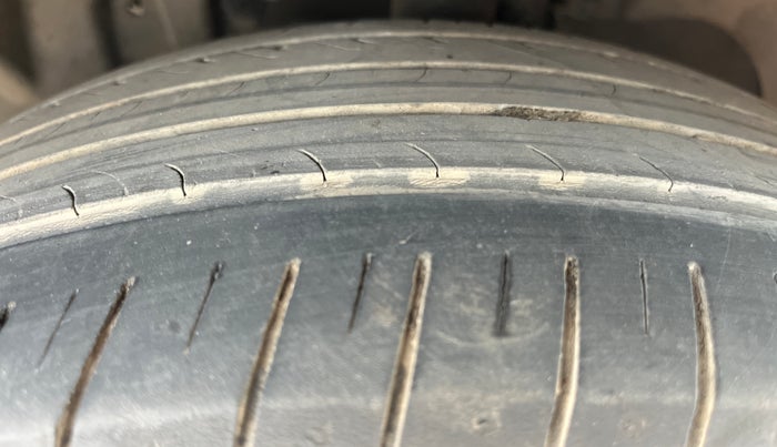 2016 Ford Ecosport TITANIUM 1.5L DIESEL, Diesel, Manual, 91,471 km, Left Front Tyre Tread