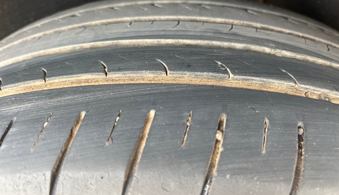 2016 Ford Ecosport TITANIUM 1.5L DIESEL, Diesel, Manual, 91,471 km, Left Rear Tyre Tread